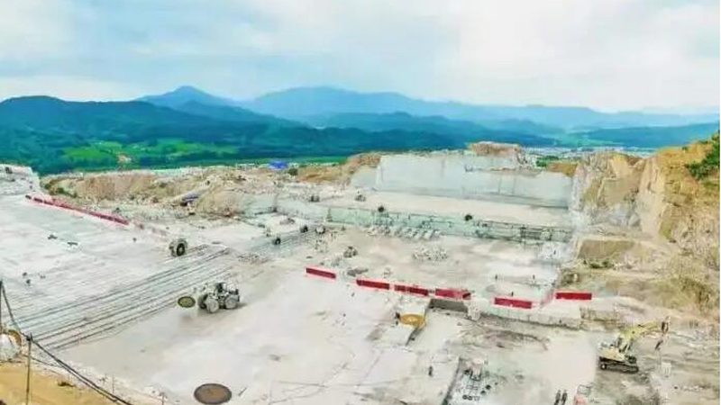 外墙石材干挂施工，报价明细揭秘**
